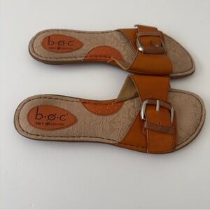 b.o.c Born Concepts Orange Leather Buckle Padded Sandals Kitten Heel Wom Size 8